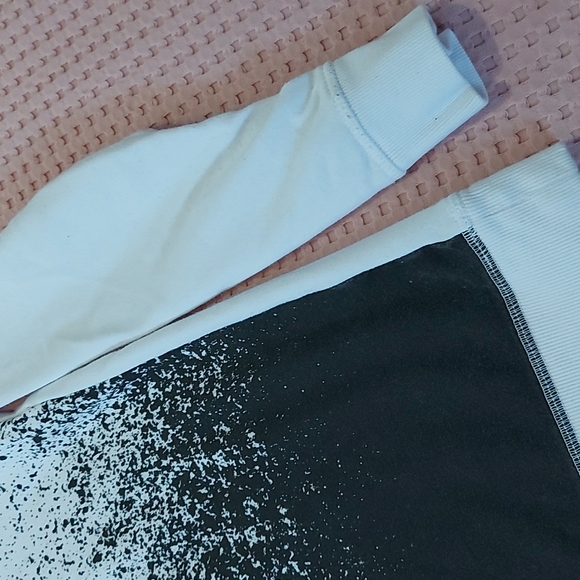 Boy's top - Picture 5 of 9